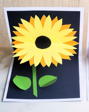 Colorful Petals Pop-Up Greeting Card Workshop Colorful Petals Pop-Up Greeting Card Workshop